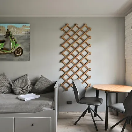 Quiet Loft With Free Parking Apartment *
